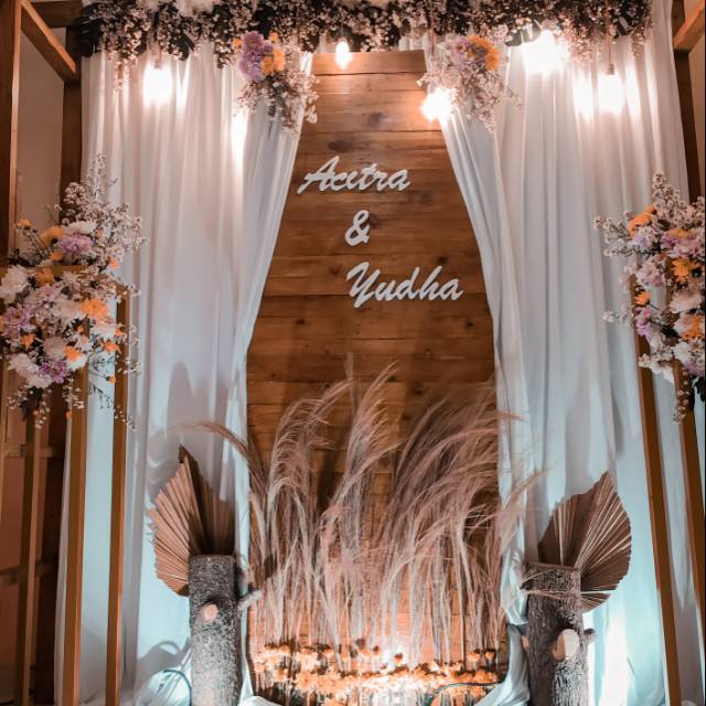 Dekorasi akad, backdrop photo, jasa dekorasi