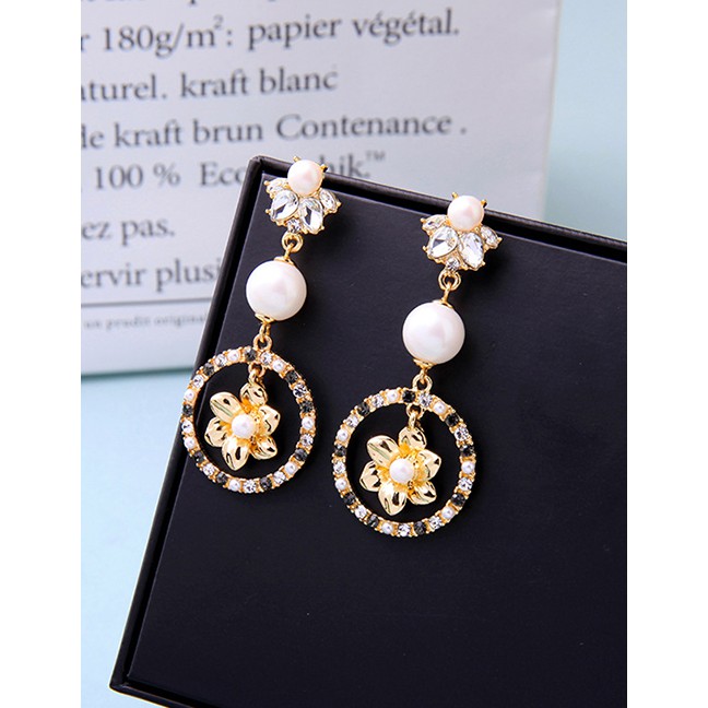 LRC Anting Tusuk Fashion Gold Pearl-studded Flower Earrings F67649