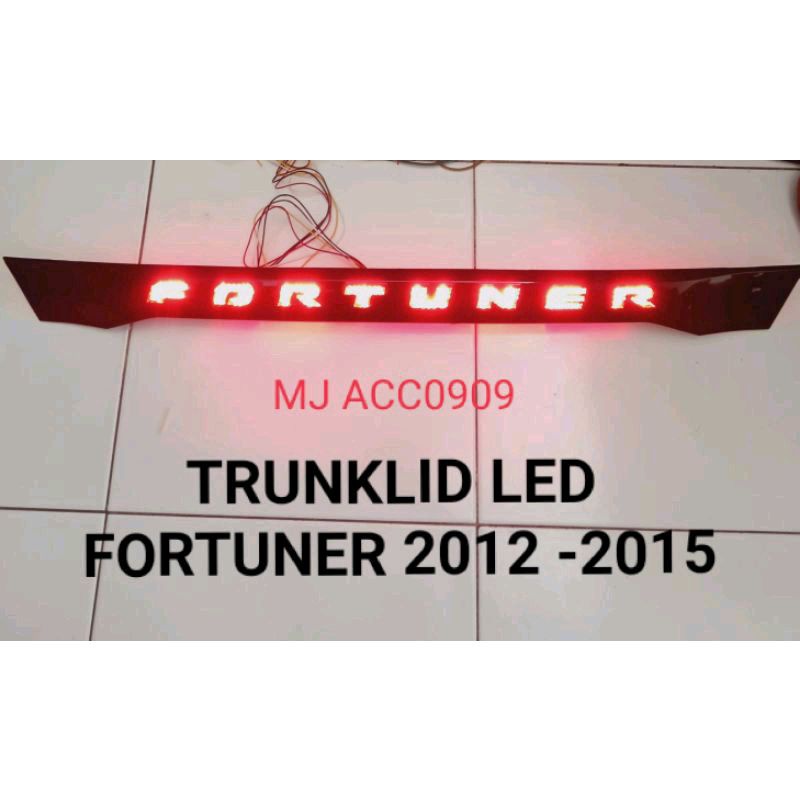 TRUNKLID FORTUNER 2012-2015 LAMPU