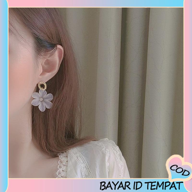 COD❤️ S925 Silver Needle Flower Shape Gaya Segar Anting Pejantan Cocok untuk Wanita-A.one