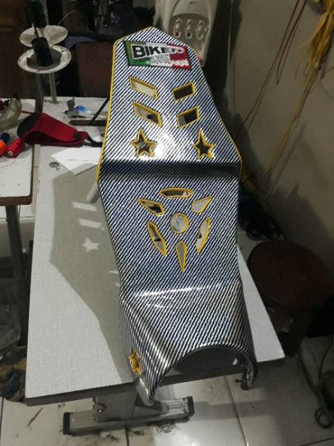 Jok vixion nvl modifikasi jok slim lubang motif kulit karbon biker