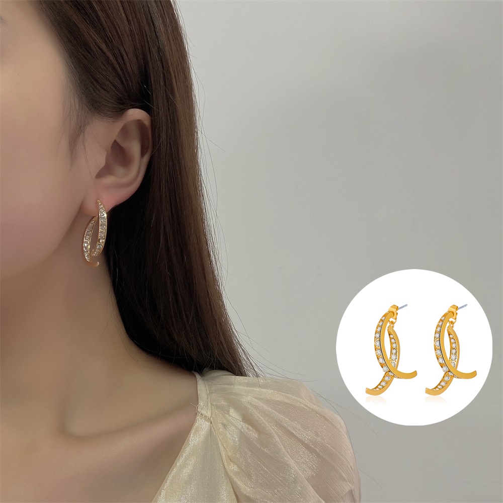 Anting-anting Wanita Melengkung Bergaya Antik Anting Jarum Perak S925 Berlian Mewah Ringan Baru Perhiasan Fashion Wanita Korea