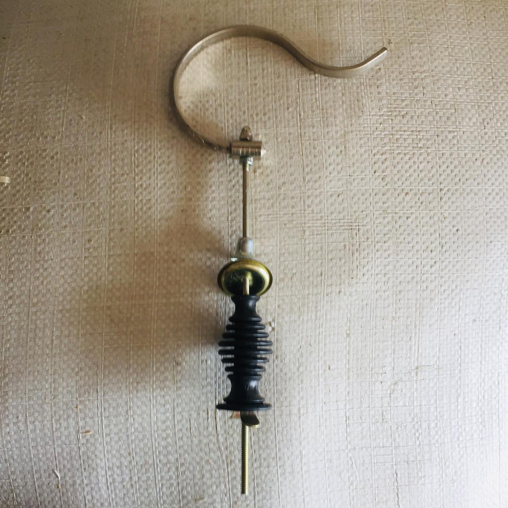 Gantungan Kandang Burung Ukuran Besar Bahan Besi