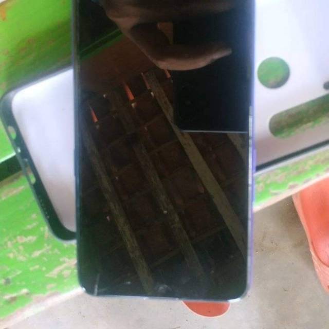 Realme5pro ram8/128 minus ts jleret dikit tpi gak ngaruh sma sekali lengkap full ory