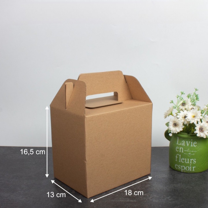 

kotak die cut coklat kardus jinjing isi 3 mika thinwall 750 ml dus tenteng hampers ukuran 18x13x16 cm