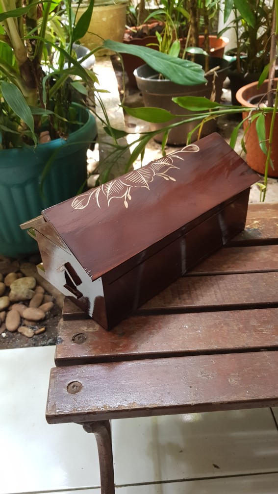 Box Tisu Kayu Jati Bentuk Rumah - 30x14x14 Cm