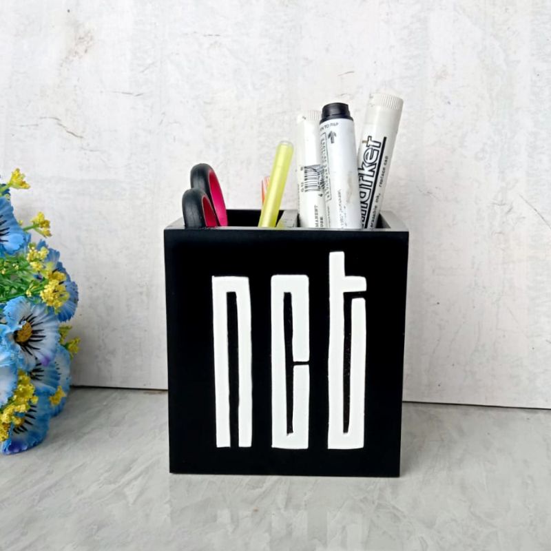 

Tempat Pensil NCT logo timbul 3D