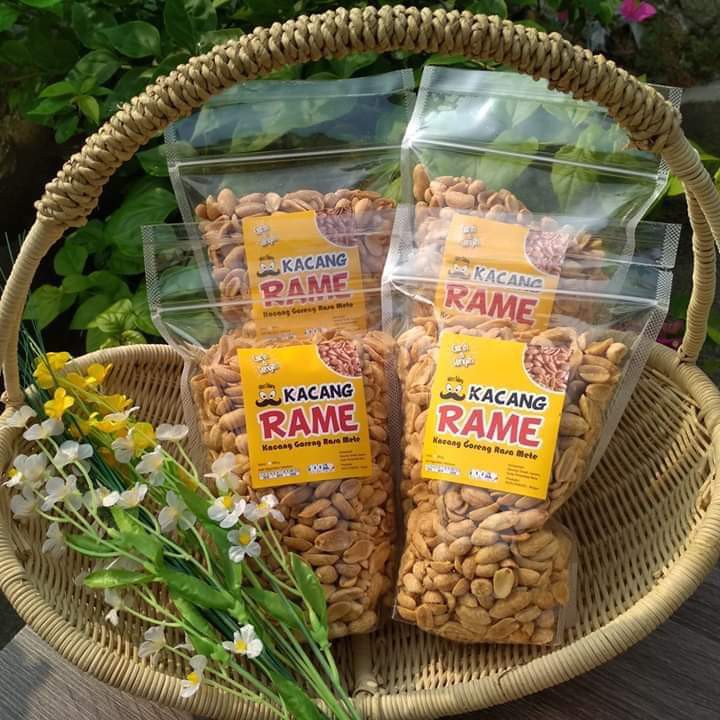 

Kacang goreng