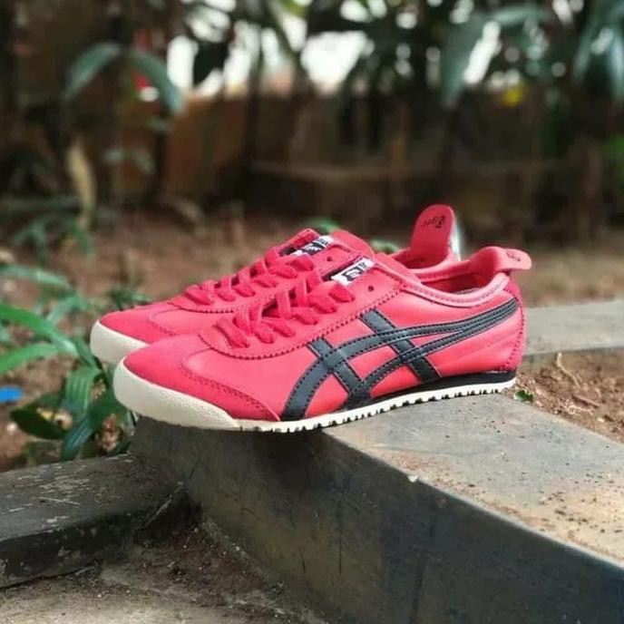 MODEL BARU Sepatu Asics Onitsuka Tiger Mexico 66 Deluxe Red Black - Merah, 41