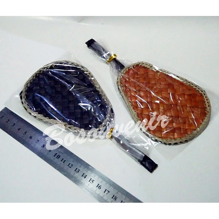 souvenir pernikahan kipas anyam