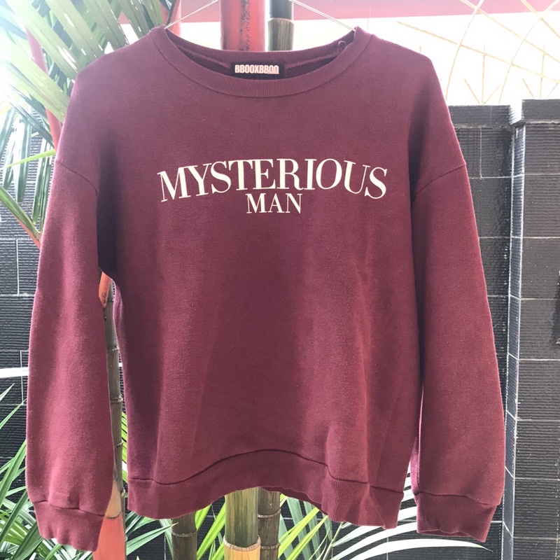 MAROON CREWNECK