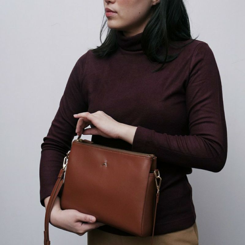 POVILO povi sling bag brown / tas povilo / tas selempang povilo / tas povilo povi