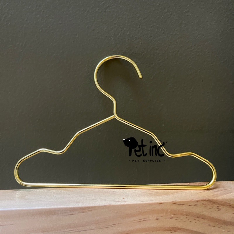 Luxury gold hanger for pet