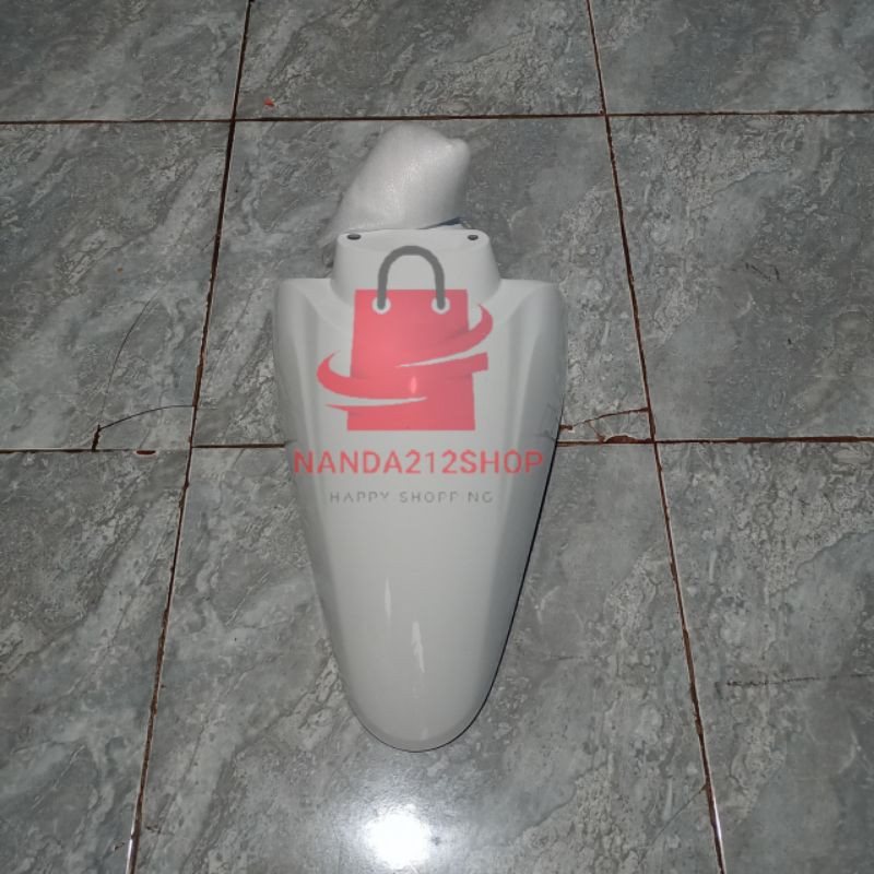 Spakbor depan Scoopy donat 2018-2019 putih