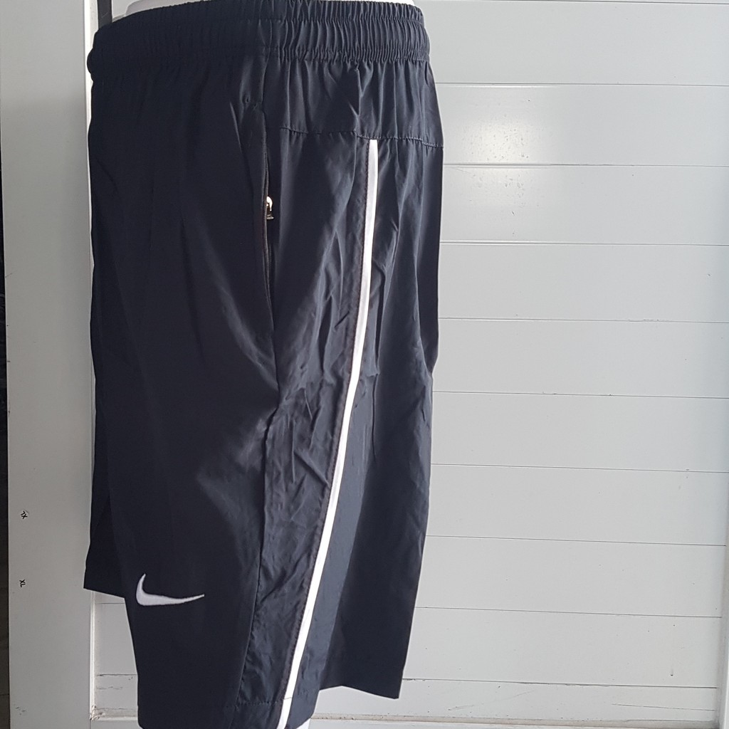 CELANA NIKE PENDEK CELANA OLAHRAGA PENDEK NIKE PARASUT CELANA NIKE PENDEK CELANA OLAHRAGA PENDEK NIKE PARASUT