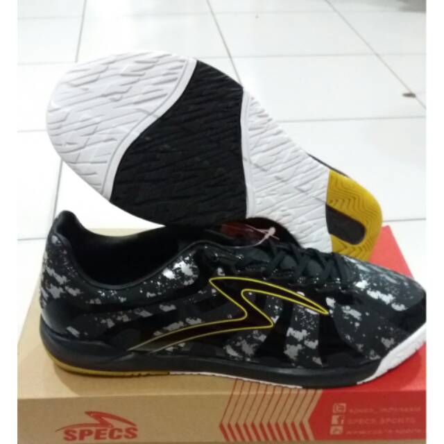 Sepatu futsal specs barricada ultima