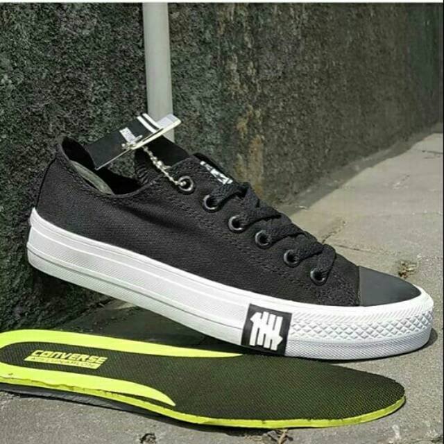 Sepatu Converse