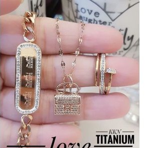 TiTanium set perhiasan wanita QA35