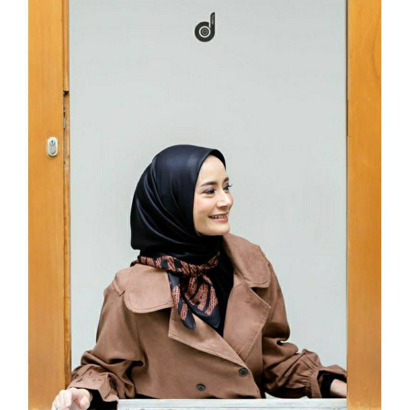 hijab deenay paper black
