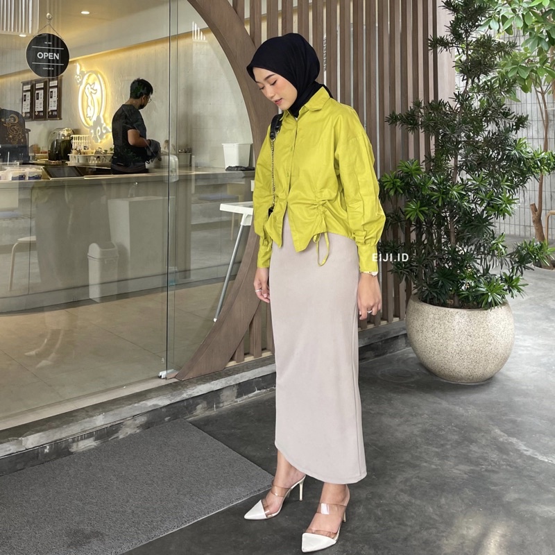 Yona Ruched Shirt - Kemeja Katun Serut Wanita Oversize Serut Depan - Atasan Wanita Lengan Panjang