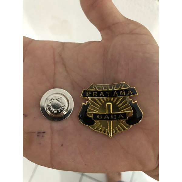 Pin bross wings wing lencana aksesoris atribut Gada Pratama Security Satpam kuningan magnet tebal