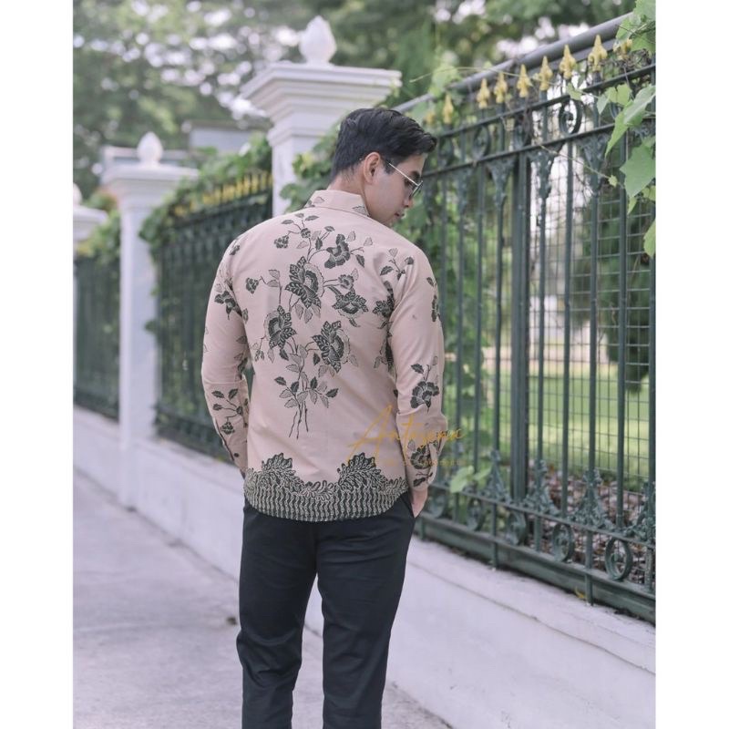 BATIK PRIA LENGAN PANJANG SLIMFIT MODERN