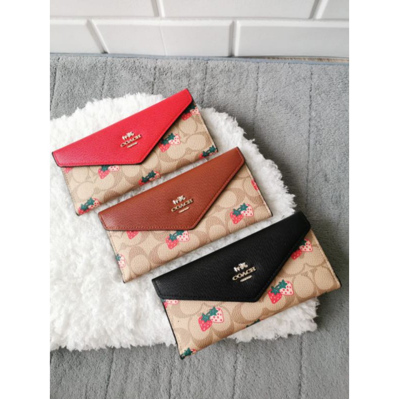 COACH WALLET LONG 3 FOLDED STRAWBERRY PRINT / coach strawberry wallet / dompet murah / dompet import