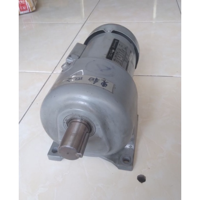 HITACHI GX Jr. Ac Motor Gearbox 400/440V 200W