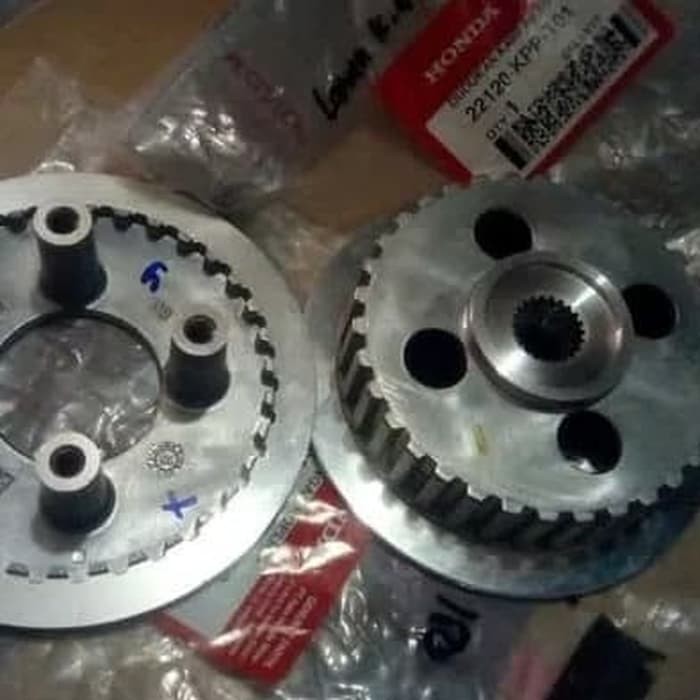 kaki 4 + lawannya cs1 cb150r ori hm