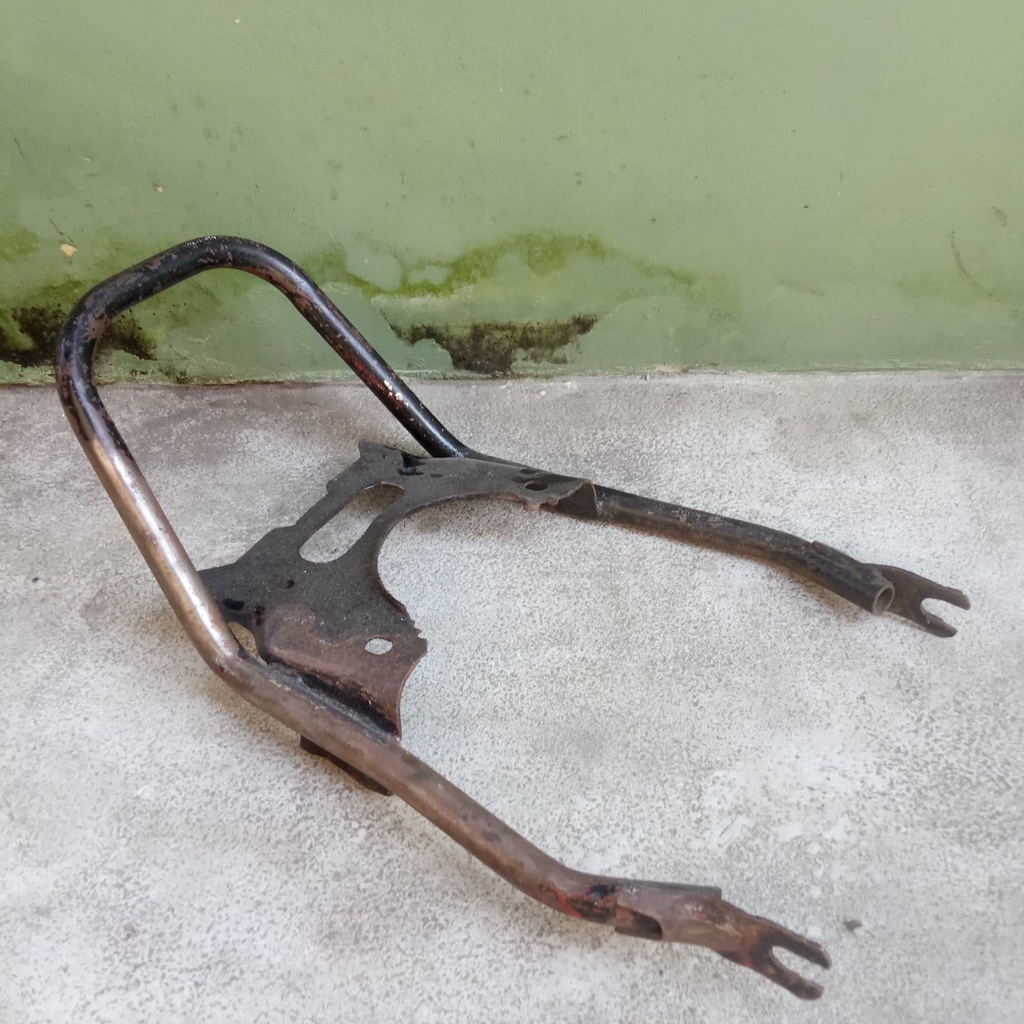 Begel behel pegangan tangan jok belakang Yamaha RX KING original copotan motor