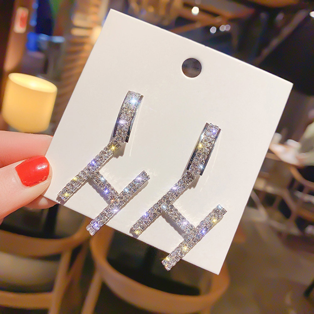 Hu Hu Hu Hu Hu Alat Bantu Pasang Kacamata♡ Anting Tusuk Gantung Wanita Desain Huruf H R Hias Berlian Imitasi Untuk Pestahadiah