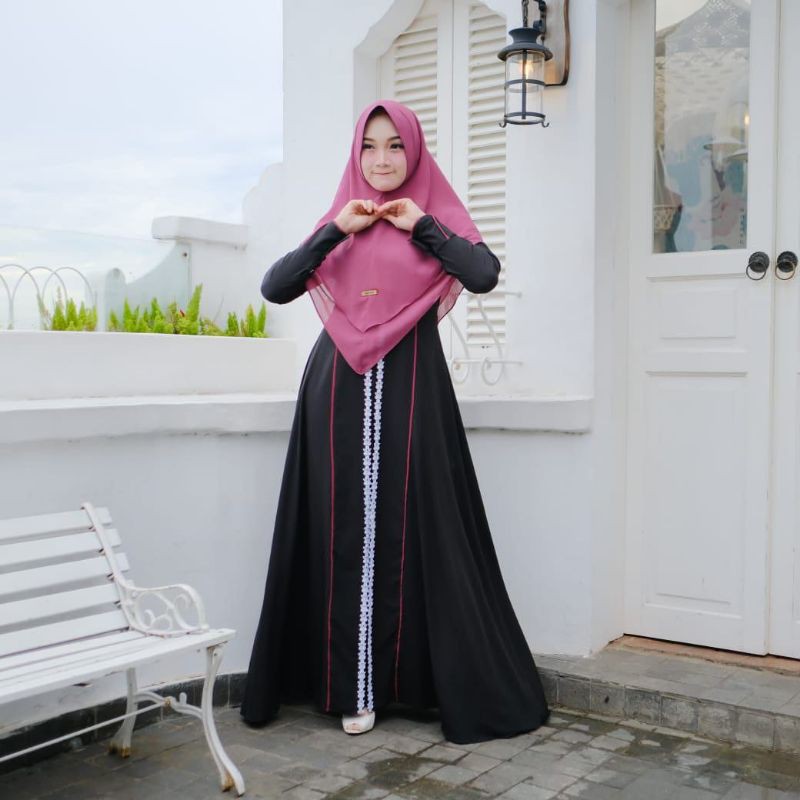 khadijah Set
