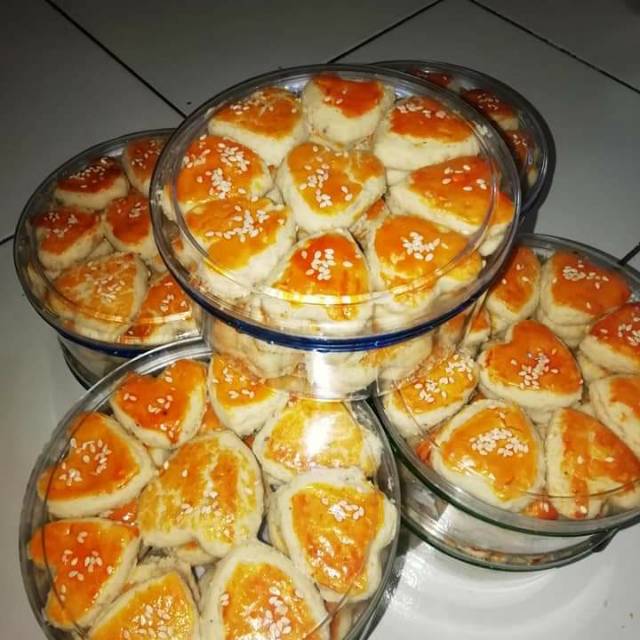 

Kue kacang premium
