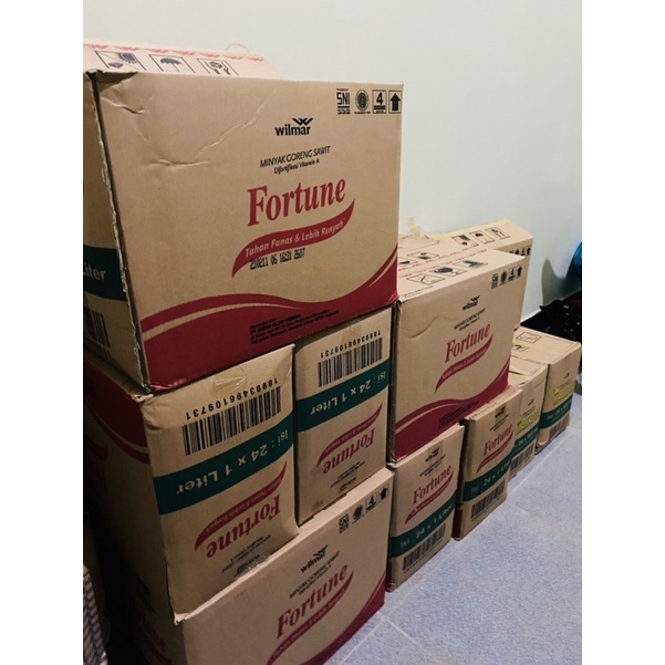 

Minyak goreng Fortune 1L 1 dus isi 24