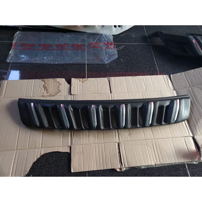 Grill Suzuki Swift St apollo