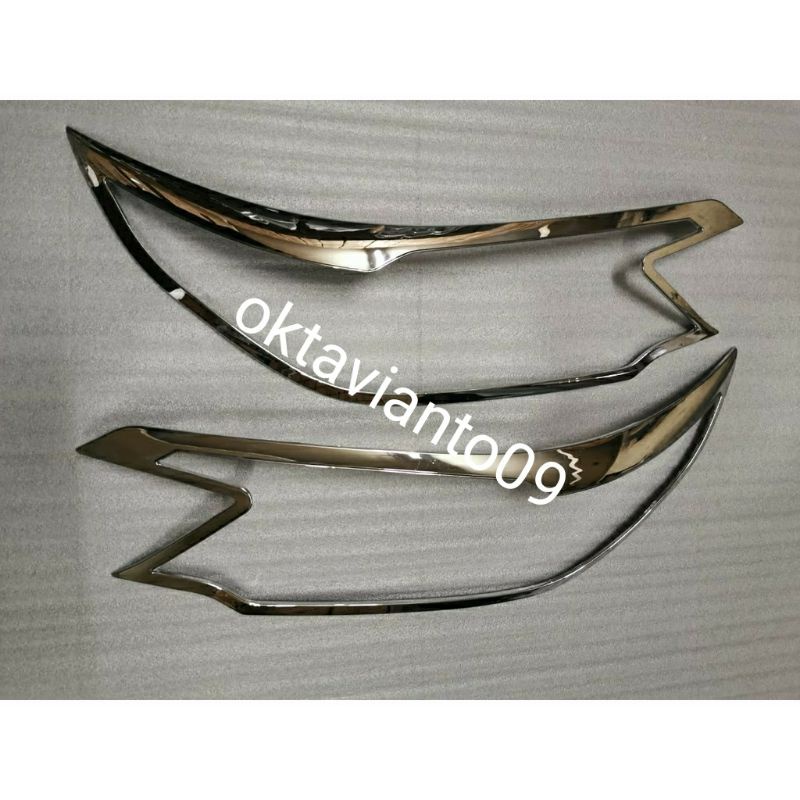 Garnish depan Grand  CRV 2015 Hitam chrome