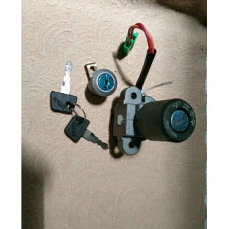 kunci kontak + jok satria fu