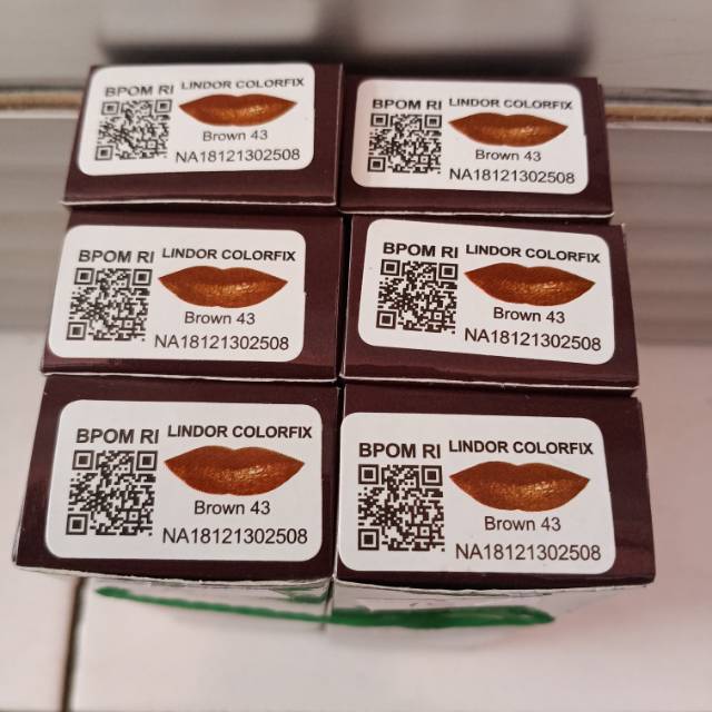 LINDOR Colorfix Lipstik no.43 Brown