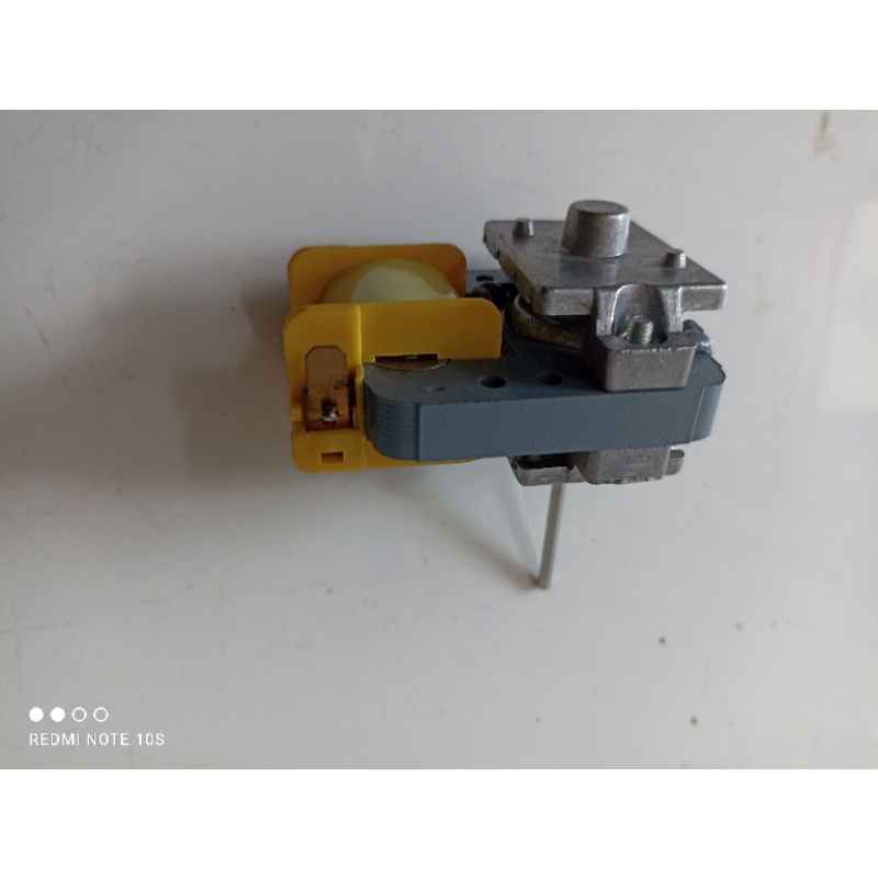 Fan motor kulkas RE-01WT52 Kulkas 2 pintu