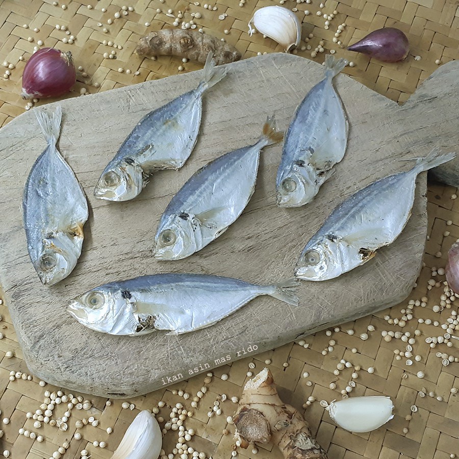 

Ikan asin selar
