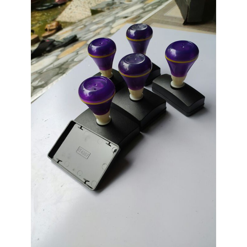 

gagang setempel kotak ( IT 43x67 )