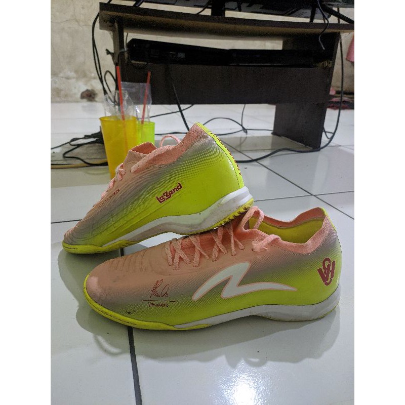 Specs acelarator lighspeed II V8