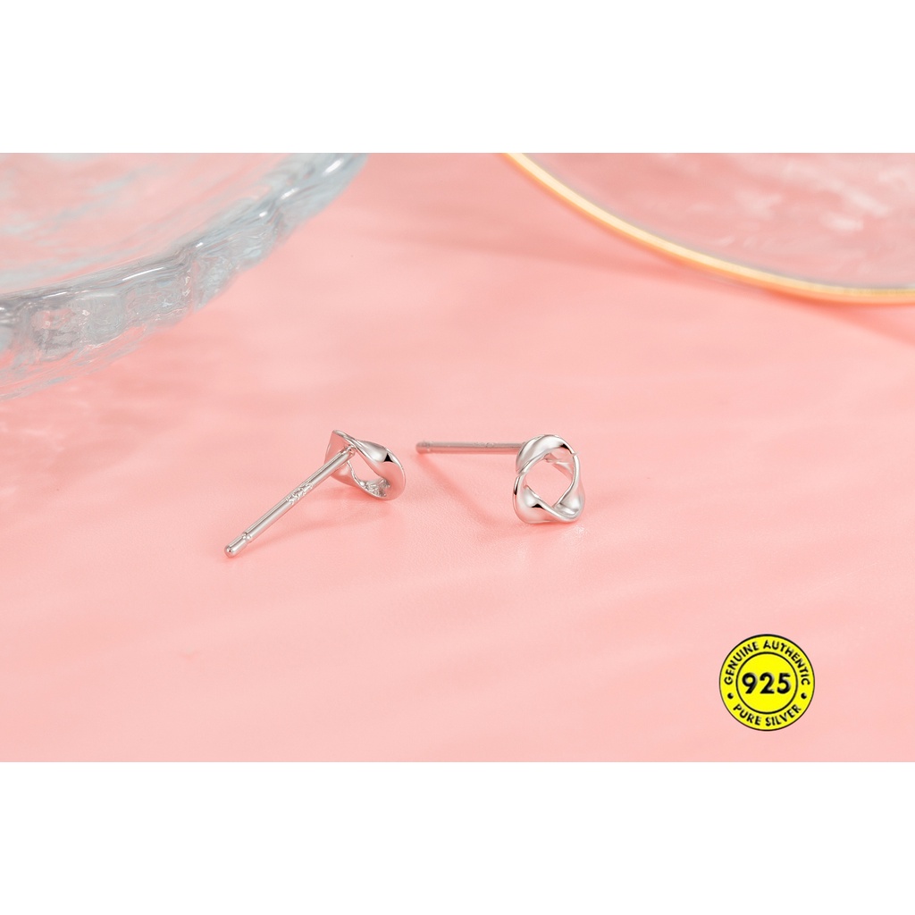 Anting Stud Bentuk Segitiga Bahan S925 Silver Untuk Wanita