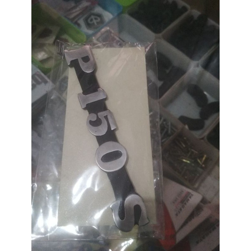 emblem / tulisan Vespa p 150 s