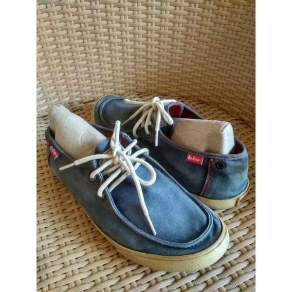Sepatu Lee Cooper