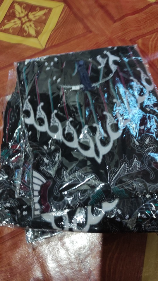 Batik Couple Keluarga Sania Ruffle Ori Ndoro Jowi Dnt Motif Kupu Putih Seragam Keluarga Modern Bcp