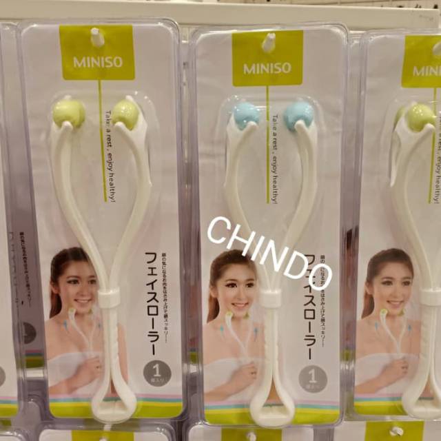 MINISO FACIAL MASSAGER DENGAN FOUR WHEEL DESIGN COMFORTABLE