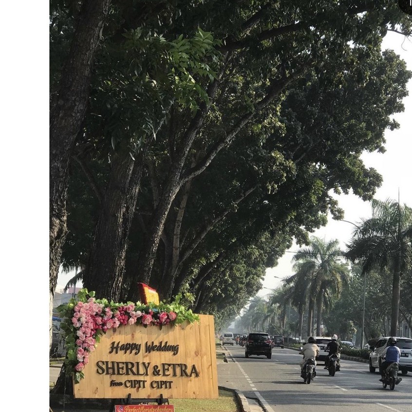 

Papan Bunga Wedding 08