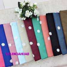 Hijab | Jilbab | Kerudung segiempat White Jasmine Mutiara VALENCIA