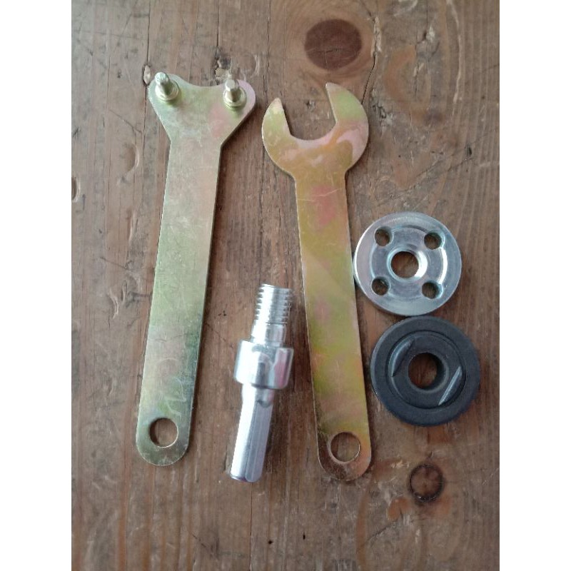 adaftor bor ke gerinda iwa